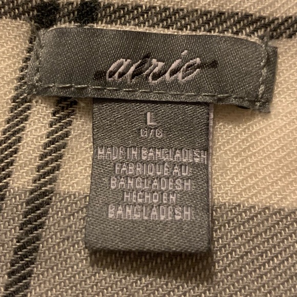 Aerie- Black/White Button Down Flannel - Picture 6 of 8